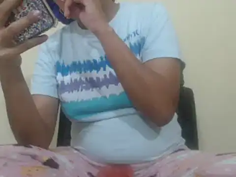 Snapshot of Kandysweety_2 chatting on February 1, 4:05 pm Kandysweety 2 online show from February 1, 4:05 pm