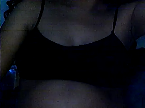 Snapshot of Kandysweety_2 chatting on March 8, 11:58 am Kandysweety 2 online show from March 8, 11:58 am