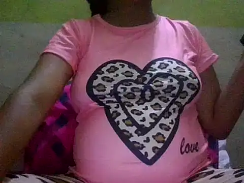 Snapshot of Kandysweety_2 chatting on March 21, 2:05 am Kandysweety 2 online show from March 21, 2:05 am