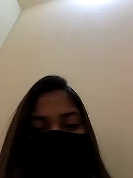 Snapshot of Sakshi-Aditi chatting on February 9, 7:12 am Sakshi-Aditi online show from February 9, 7:12 am