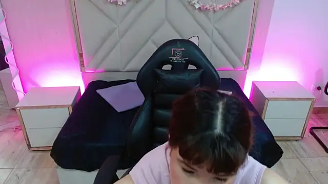 Snapshot of LUAR_TAY chatting on January 8, 11:34 am LUAR TAY online show from January 8, 11:34 am