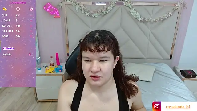 Snapshot of LUAR_TAY chatting on January 9, 11:35 am LUAR TAY online show from January 9, 11:35 am