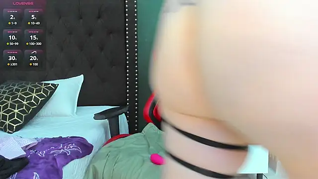 lilith davis online show from March 31, 1:44 pm