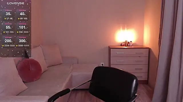 lia hetty online show from January 7, 3:23 pm