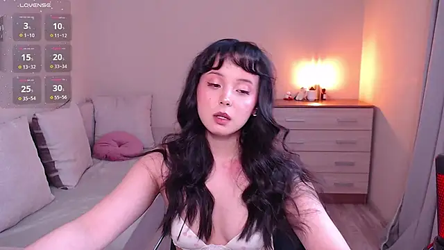 lia hetty online show from March 23, 1:26 pm