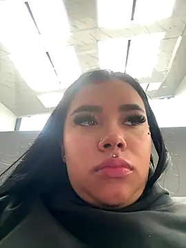 Liaevans   online show from January 6, 6:55 pm