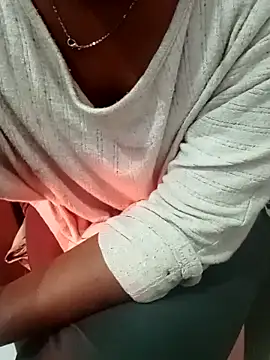 Snapshot of Sexy_sara09 chatting on February 13, 3:57 am Sexy sara09 online show from February 13, 3:57 am