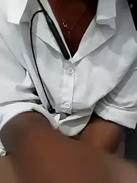 Snapshot of Sexy_sara09 chatting on February 14, 4:31 am Sexy sara09 online show from February 14, 4:31 am