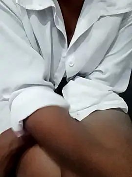 Snapshot of Sexy_sara09 chatting on February 23, 4:54 am Sexy sara09 online show from February 23, 4:54 am