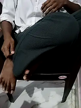 Snapshot of Sexy_sara09 chatting on February 28, 12:50 pm Sexy sara09 online show from February 28, 12:50 pm