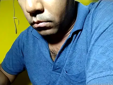 Snapshot of Lucky___05 chatting on April 22, 8:17 am Lucky 05 online show from April 22, 8:17 am