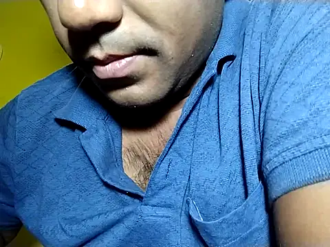 Snapshot of Lucky___05 chatting on May 2, 4:39 am Lucky 05 online show from May 2, 4:39 am