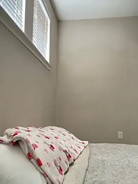 Angeliccreamyrican online show from February 12, 8:04 pm