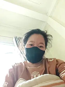 Snapshot of donaaa2 chatting on January 6, 3:21 am donaaa2 online show from January 6, 3:21 am