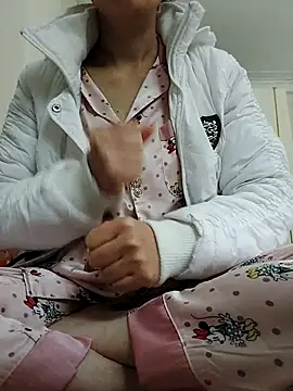 Snapshot of donaaa2 chatting on February 1, 3:38 am donaaa2 online show from February 1, 3:38 am