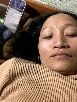 Snapshot of donaaa2 chatting on February 18, 2:13 pm donaaa2 online show from February 18, 2:13 pm