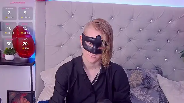 ArnoldRizzo online show from February 21, 6:31 pm