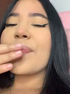 DulcePiink online show from February 14, 7:54 pm