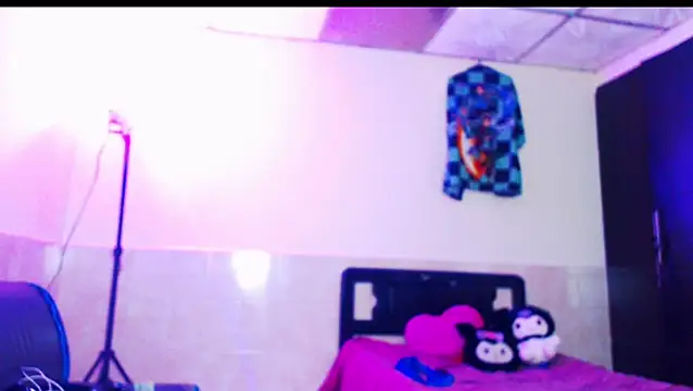 jazmin wolf online show from February 19, 12:01 pm