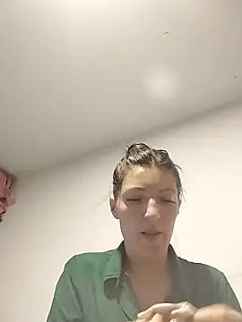 Snapshot of tina2204 chatting on February 5, 12:10 pm tina2204 online show from February 5, 12:10 pm