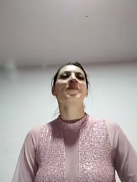 Snapshot of tina2204 chatting on February 19, 2:13 pm tina2204 online show from February 19, 2:13 pm