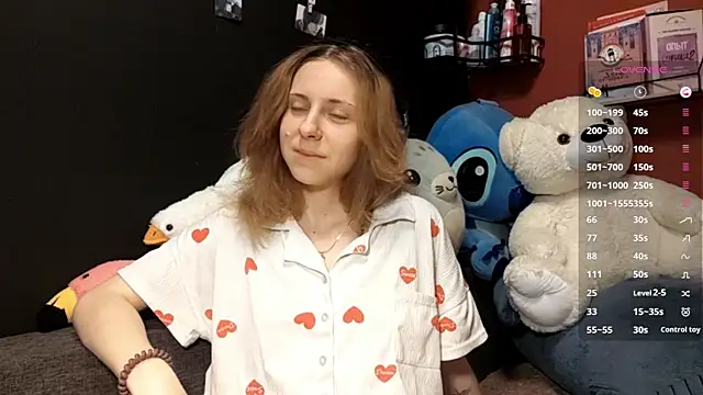 Snapshot of TiaraHenegan chatting on February 7, 7:12 am TiaraHenegan online show from February 7, 7:12 am