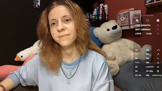 Snapshot of TiaraHenegan chatting on February 12, 7:14 am TiaraHenegan online show from February 12, 7:14 am