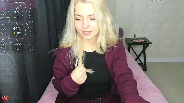 Snapshot of MinionFriend chatting on February 1, 11:42 am MinionFriend online show from February 1, 11:42 am