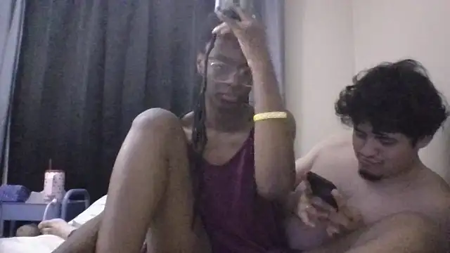 Snapshot of rueeentony chatting on January 10, 3:30 am rueeentony online show from January 10, 3:30 am