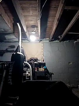 Snapshot of Rnail8213 chatting on April 16, 5:19 am Rnail8213 online show from April 16, 5:19 am