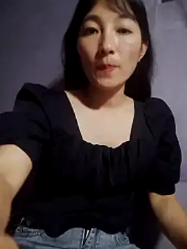 Snapshot of Asami_6868 chatting on May 11, 2:45 pm Asami 6868 online show from May 11, 2:45 pm