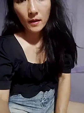 Snapshot of Asami_6868 chatting on May 11, 4:15 pm Asami 6868 online show from May 11, 4:15 pm