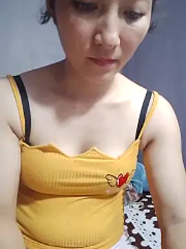 Snapshot of Asami_6868 chatting on May 22, 4:52 am Asami 6868 online show from May 22, 4:52 am