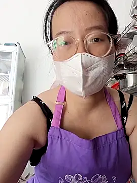 Snapshot of lina_loveee chatting on February 16, 7:48 am lina loveee online show from February 16, 7:48 am