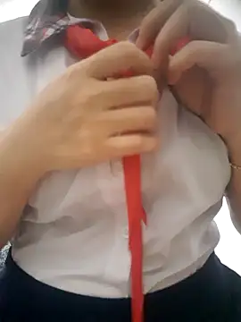 Snapshot of lina_loveee chatting on May 8, 9:36 am lina loveee online show from May 8, 9:36 am