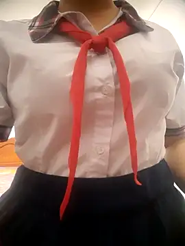 Snapshot of lina_loveee chatting on May 17, 8:45 am lina loveee online show from May 17, 8:45 am