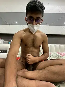 Snapshot of akash349797 chatting on February 8, 10:51 am akash349797 online show from February 8, 10:51 am