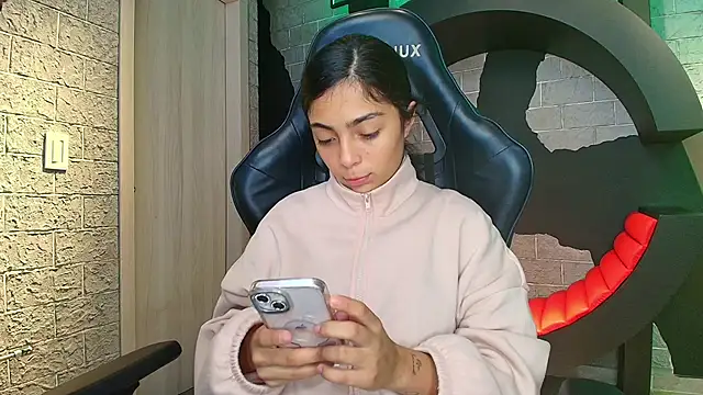 RoousseGil online show from January 9, 12:08 pm