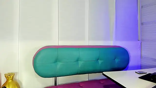 Sue blue online show from March 5, 1:01 am