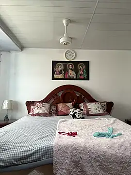 lriana miller online show from March 26, 5:40 pm