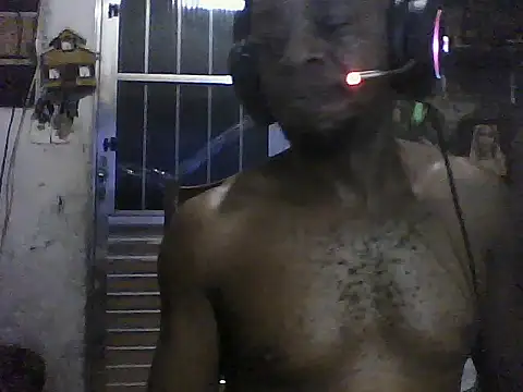 Snapshot of Negaomalinha1 chatting on May 8, 3:45 am Negaomalinha1 online show from May 8, 3:45 am