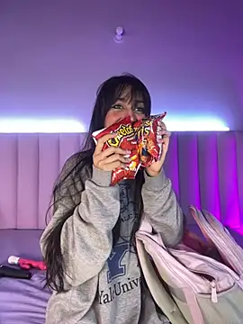 Snapshot of Denightjones chatting on February 24, 3:37 am Denightjones online show from February 24, 3:37 am