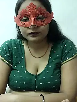 Snapshot of Cute-angle-1 chatting on February 14, 3:53 pm Cute-angle-1 online show from February 14, 3:53 pm