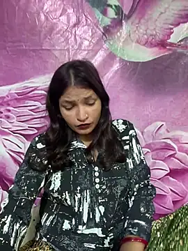 Priyaa 1433 online show from August 4, 6:10 pm