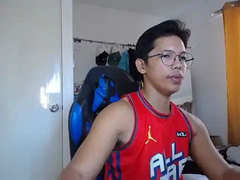 holly oreo online show from June 18, 11:53 pm