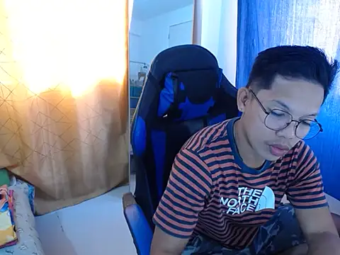holly oreo online show from July 11, 11:39 pm