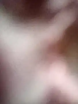 Snapshot of folkdam80 chatting on February 2, 7:40 am folkdam80 online show from February 2, 7:40 am