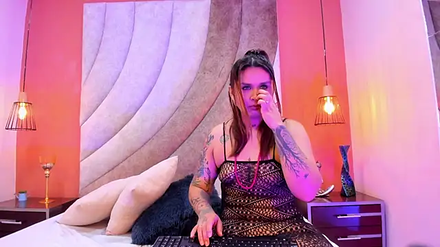 Maddison Walker online show from January 14, 3:34 am