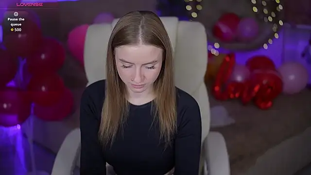 Snapshot of AlexaFleur chatting on February 5, 2:00 pm AlexaFleur online show from February 5, 2:00 pm