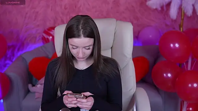 Snapshot of AlexaFleur chatting on February 6, 2:20 pm AlexaFleur online show from February 6, 2:20 pm